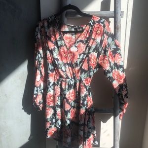 Women Forever 21  Size Small Long sleeve, V-Neck Midi Flower Dress